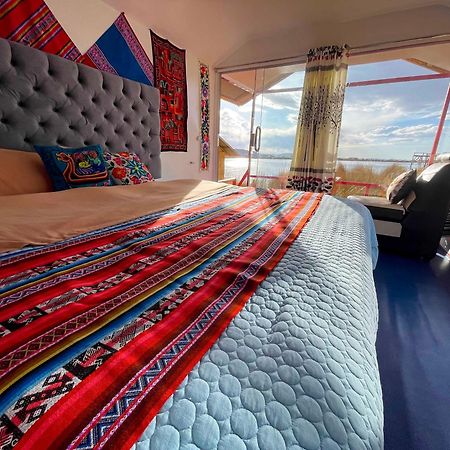 Vila Vip Flotante Puno Exteriér fotografie