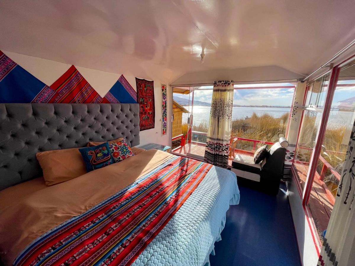 Vila Vip Flotante Puno Exteriér fotografie