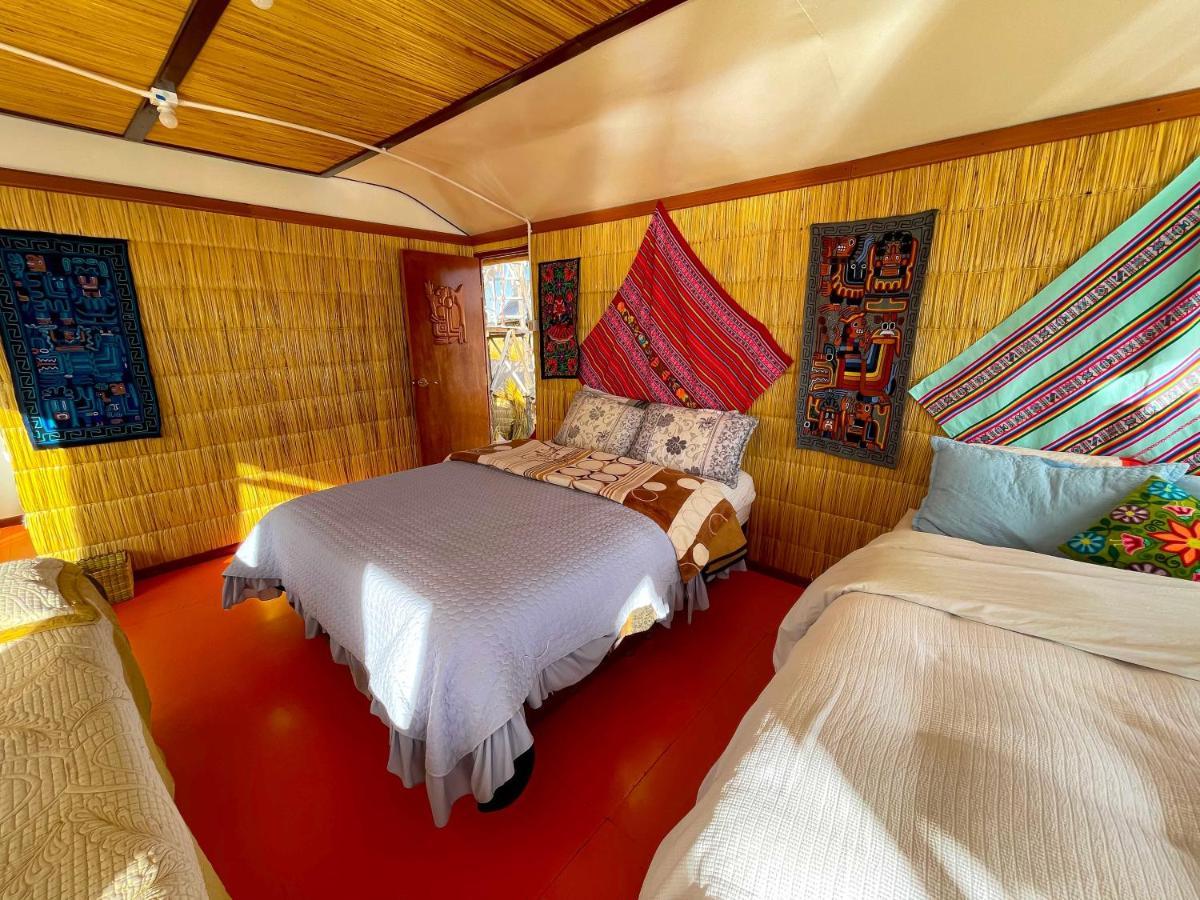 Vila Vip Flotante Puno Exteriér fotografie