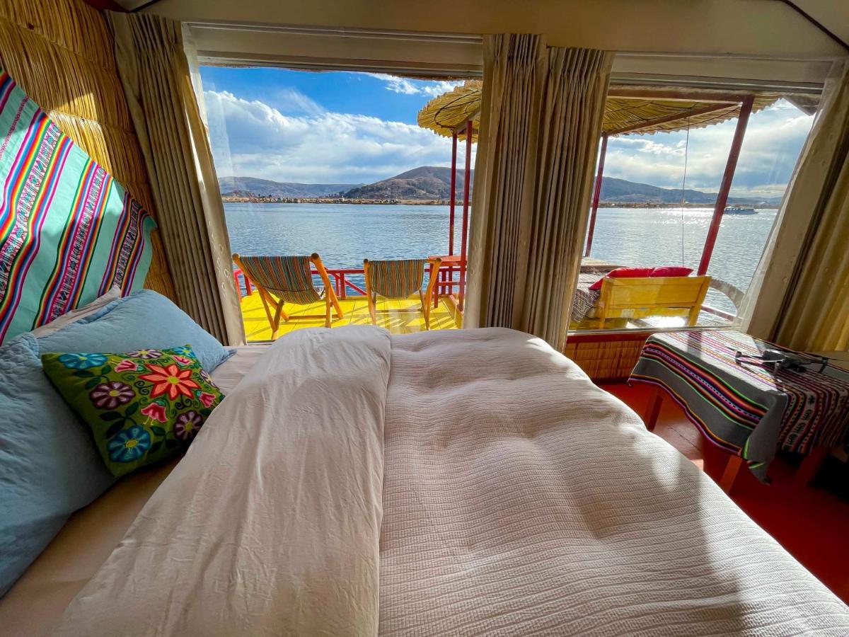Vila Vip Flotante Puno Exteriér fotografie