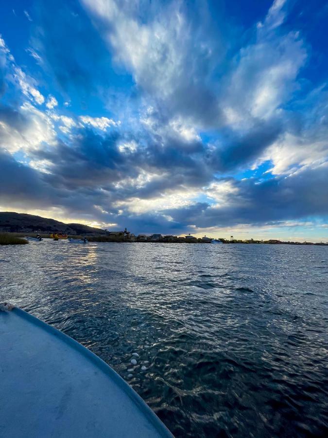 Vila Vip Flotante Puno Exteriér fotografie