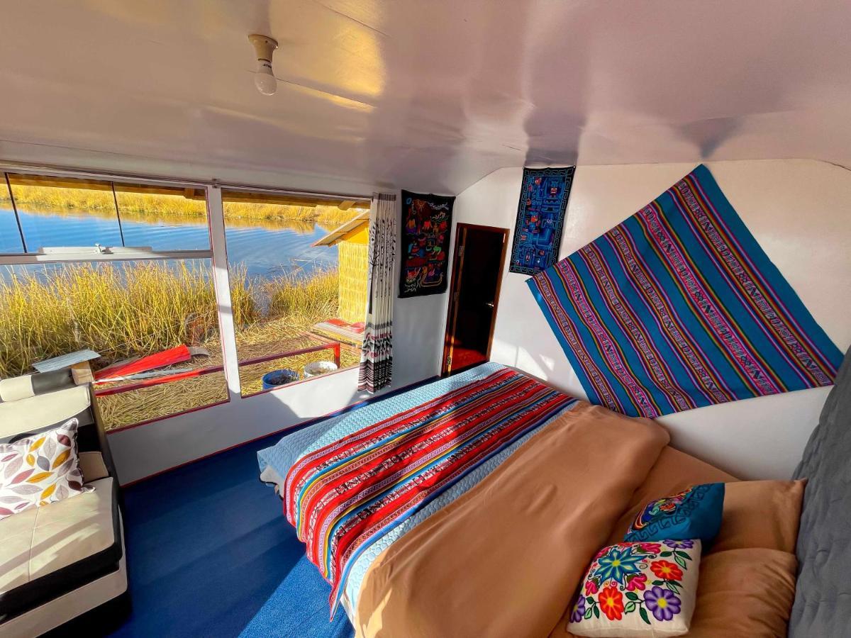 Vila Vip Flotante Puno Exteriér fotografie